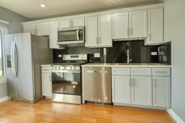 Foto del edificio - 962 Glouchester Cir
