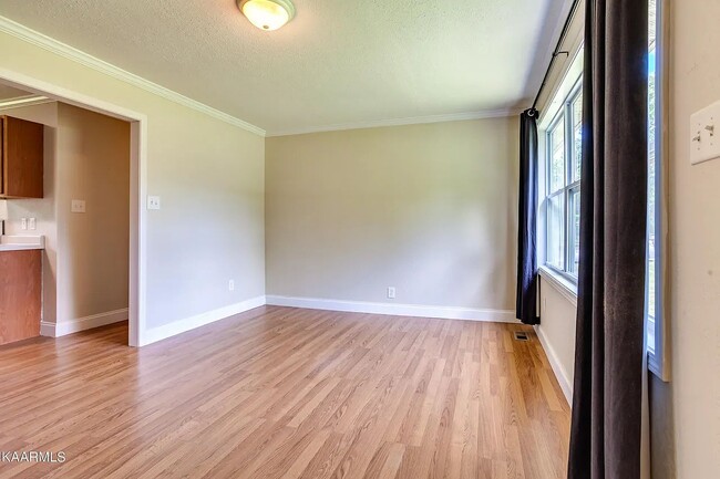 Foto del edificio - 4919 Coster Rd