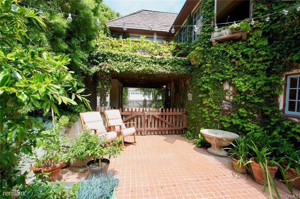 Primary Photo - 4 br, 4 bath House - 2917 N Poinsettia Ave