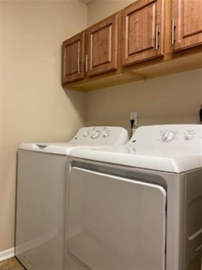 Building Photo - The Cedar