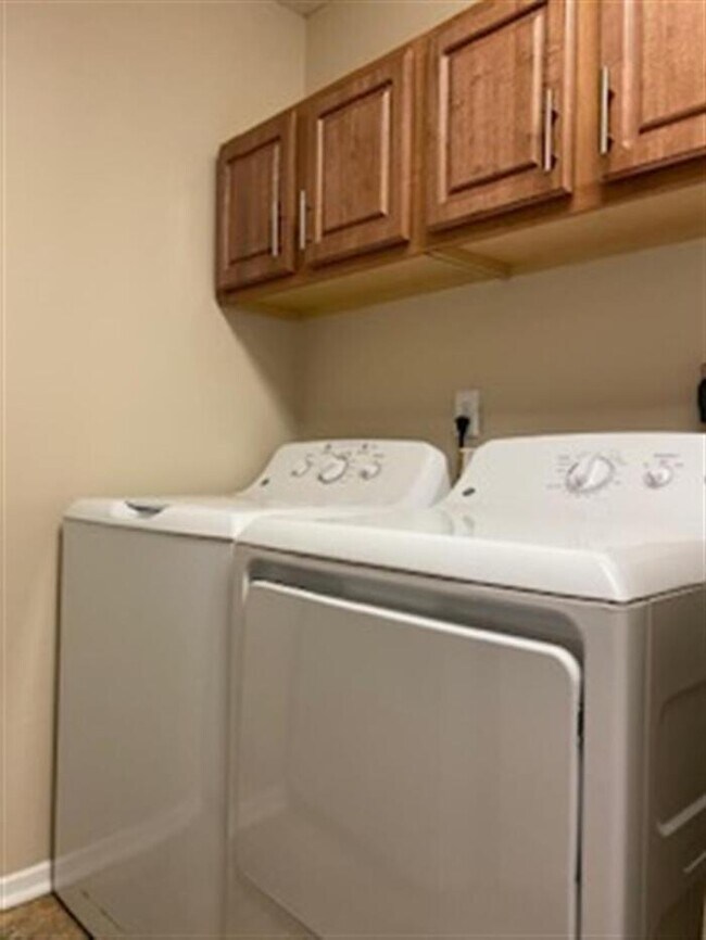 Foto del edificio - The Cedar