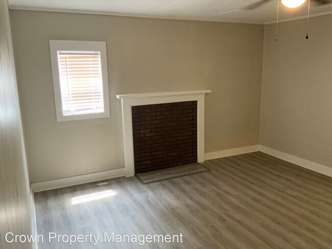 Foto del edificio - 2 br, 1 bath House - 250 Maple St