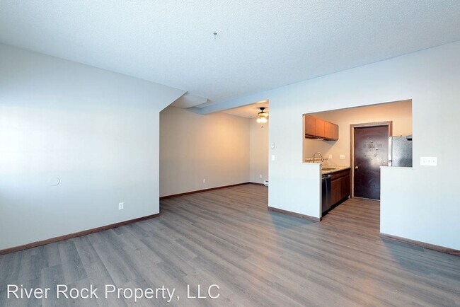 Foto del edificio - 2 br, 1 bath House - 71B Center Street