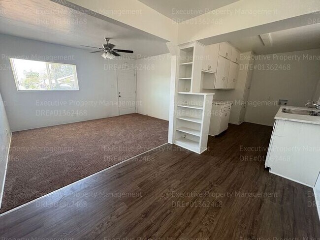 Foto del edificio - 1 bedroom/ 1 bathroom home with modern ame...