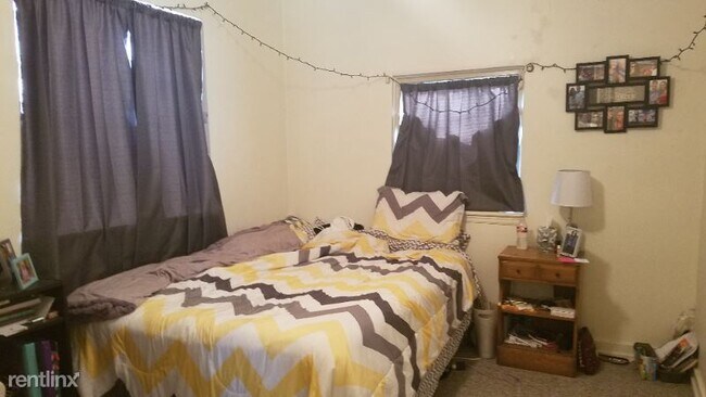 Foto del edificio - 4 br, 2 bath House - 1231 Ratone St