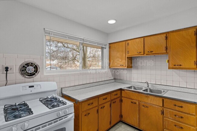 Foto del edificio - 11809 Bridgevale Ave