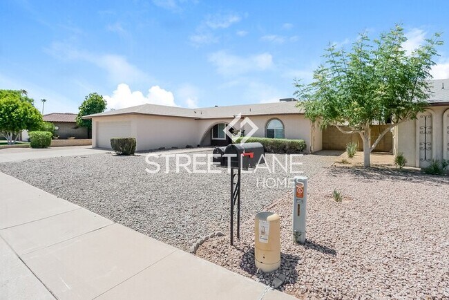 Foto del edificio - REDUCED! - Now offering half off first ful...