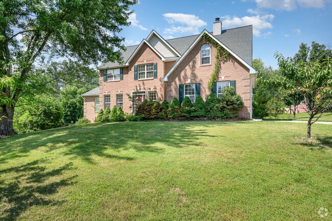 Building Photo - 200 Woodgreen Cir