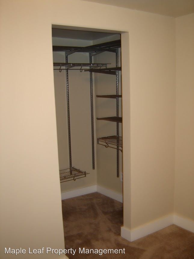 Foto del edificio - 7417 Sunnyside Ave N