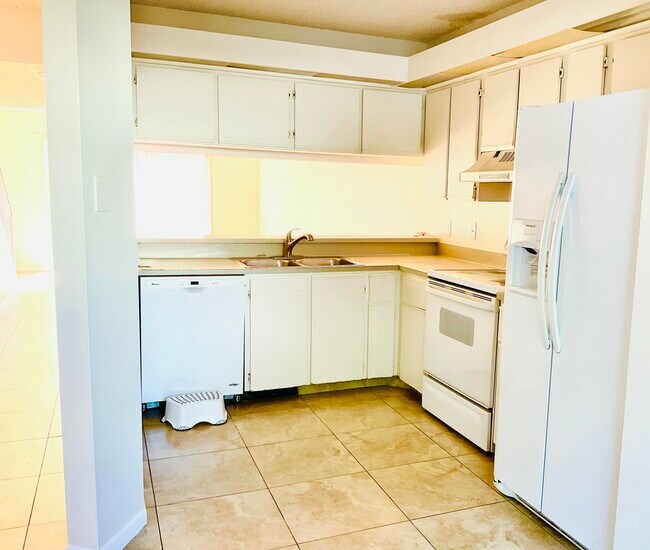 Foto del edificio - 6262 Riverwalk Ln