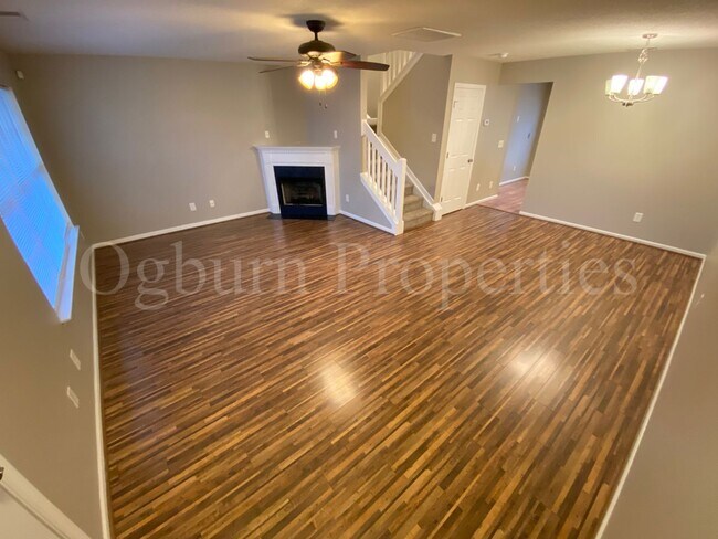 Building Photo - 3375 Kensington Pl-2BR/2.5BA-Townhouse!!