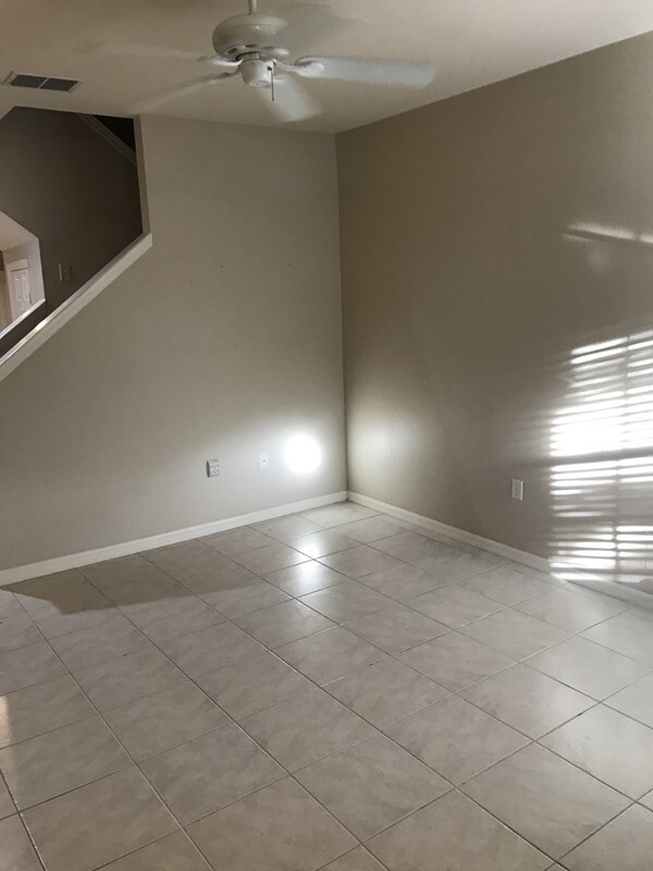 Foto del edificio - 7606 Plantation Cir