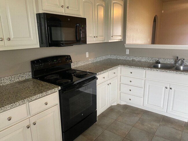 Foto del edificio - 3 bed 2 bath - Frenship ISD