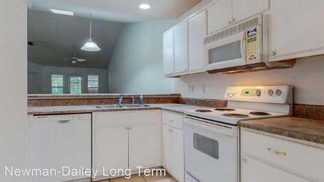 Building Photo - 3 br, 2 bath House - 131 Via Largo