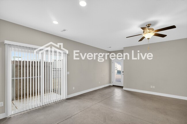 Foto del edificio - 113 E Santa Fe Cir