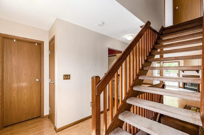 Building Photo - 5651 Barney Ln