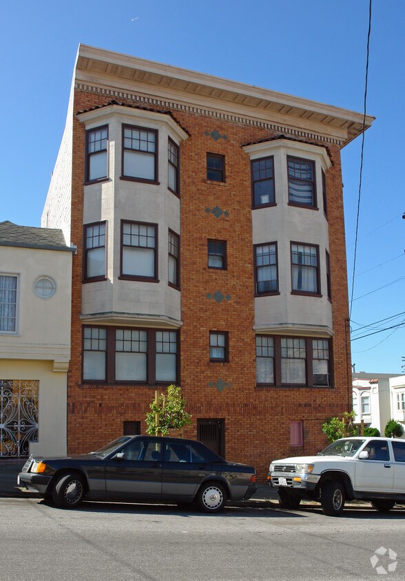 Foto del edificio - 600 Thirty-Fourth Avenue