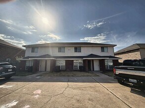 Building Photo - 4411 Abigail Dr