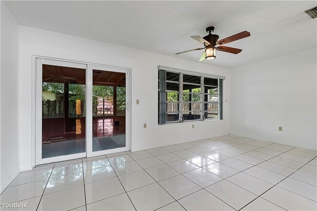 Foto del edificio - 4 br, 2 bath House - 9200 SW 55th St