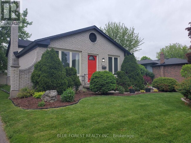 Building Photo - 1039 Osgoode Dr