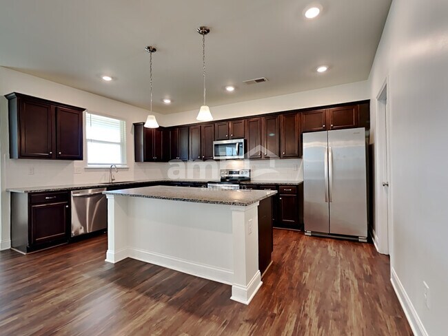 Foto del edificio - 113 Rivulet Dr