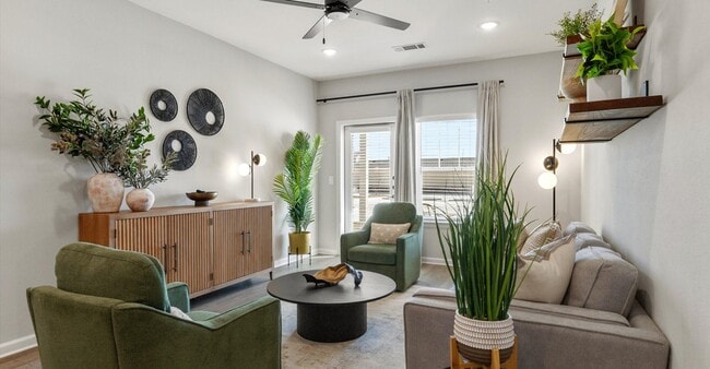 Building Photo - Whispering Pointe Apartments