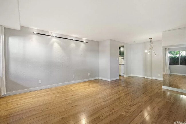 Photo - 87 W 300 N Apartment