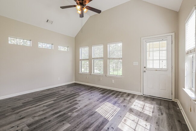 Building Photo - 604 Brookwater Dr