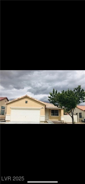 Building Photo - 5824 Camino Rosa St