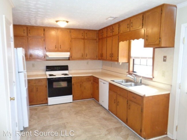 Building Photo - 800 Bedford Bay Trl