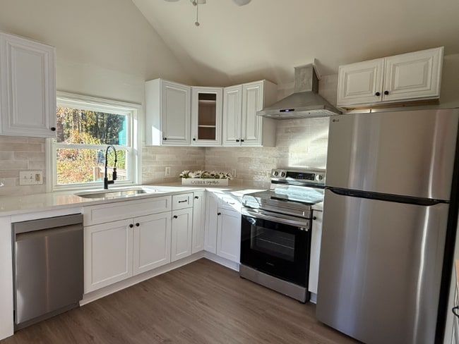 Photo - 1681 Stanton Rd SW House