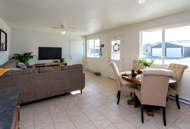 Interior Photo - Osceola Heights