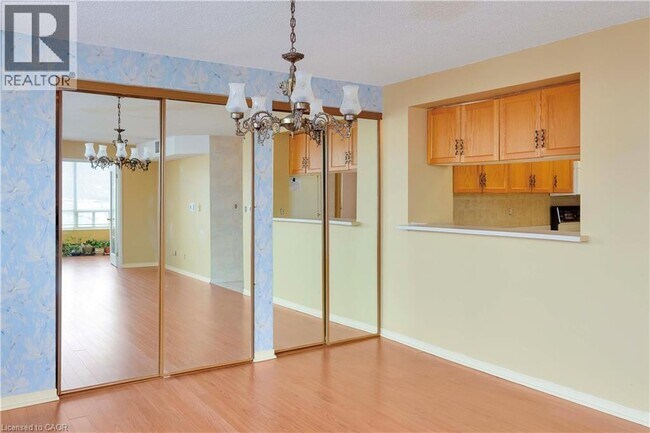 Photo du bâtiment - 495 Hwy 8