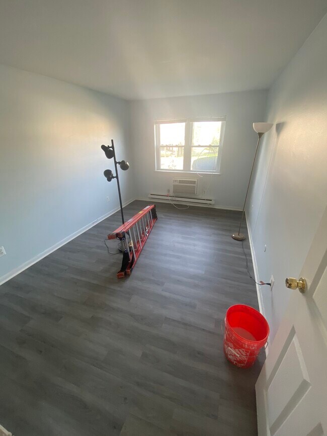 Segundo dormitorio - 321-323 Shore Dr