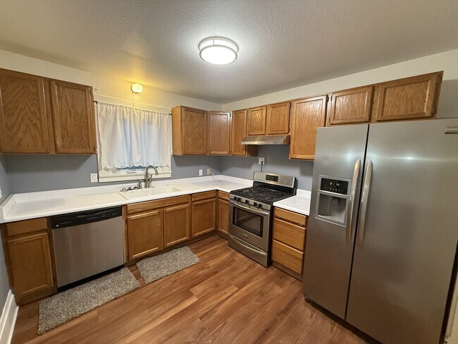 Foto del edificio - 752 E 7th St
