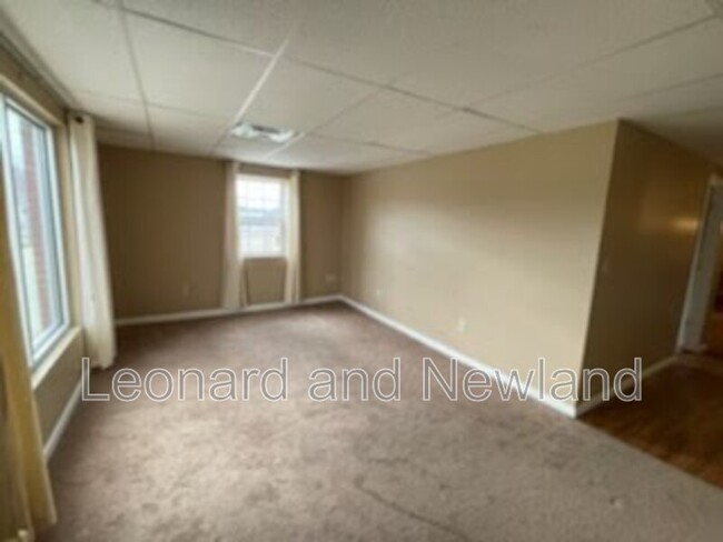 Building Photo - 433 Wheeling Ave