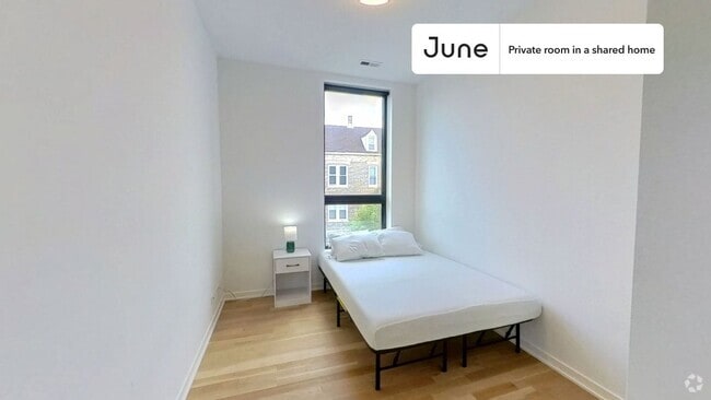 Building Photo - Private bedroom in 4 bed/3 bath Home