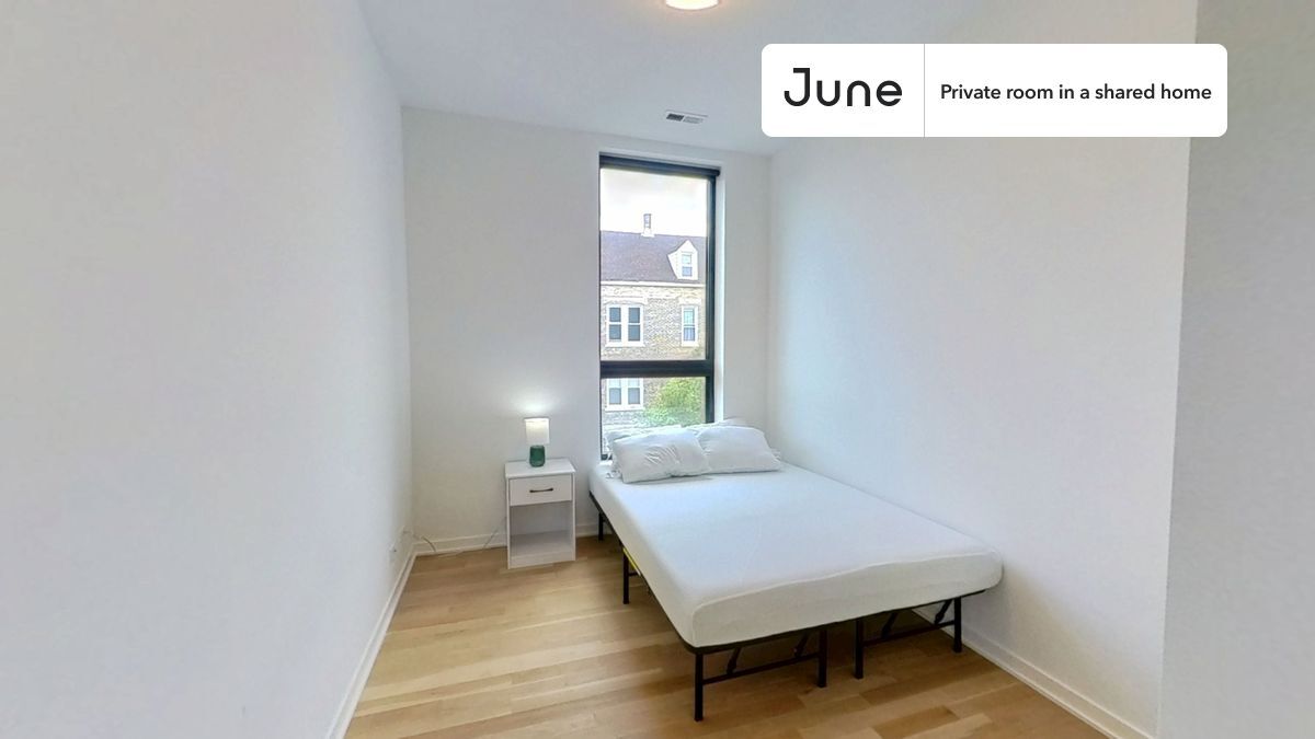 Primary Photo - Private bedroom in 4 bed/3 bath Home