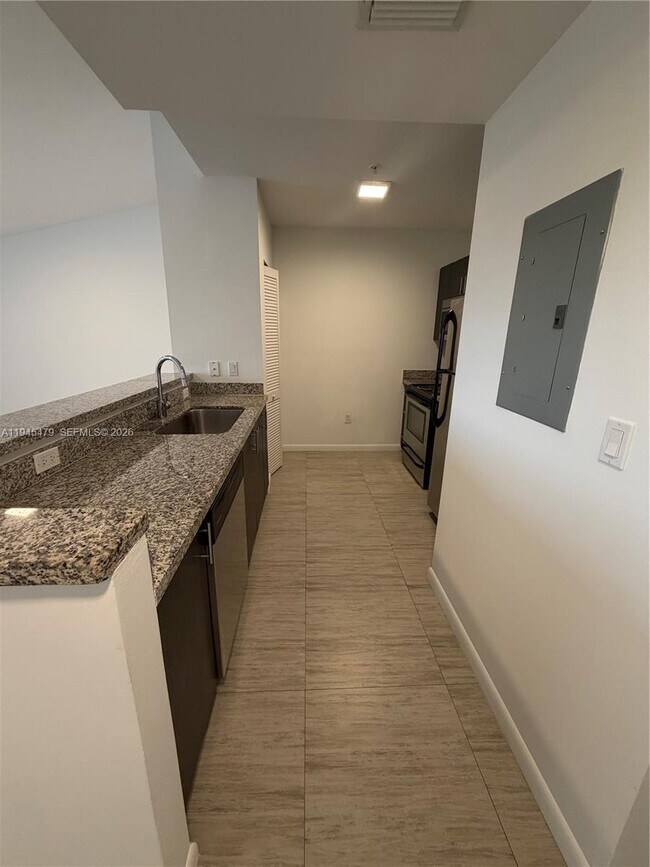 Foto del edificio - 1801 SW 32nd Ave