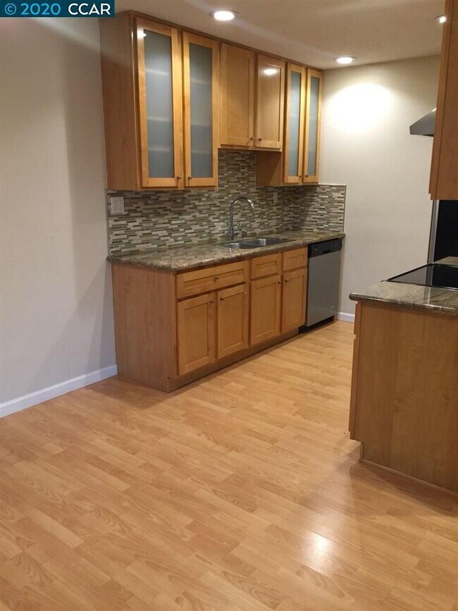 2 bedroom in Walnut Creek CA 94598 Condo for Rent in Walnut Creek, CA