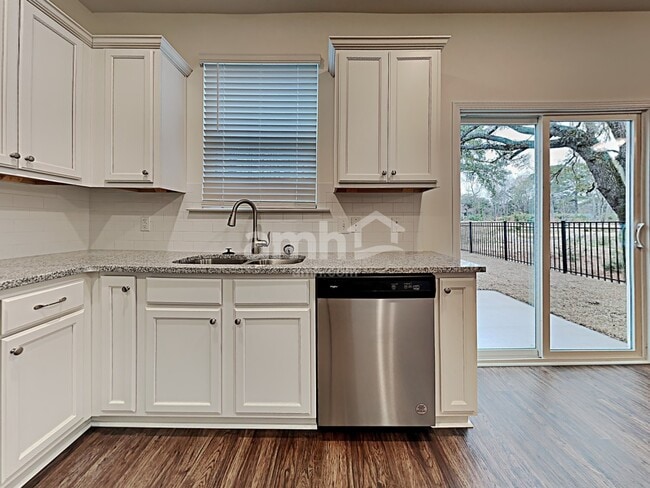 Building Photo - 1818 Produce Ln