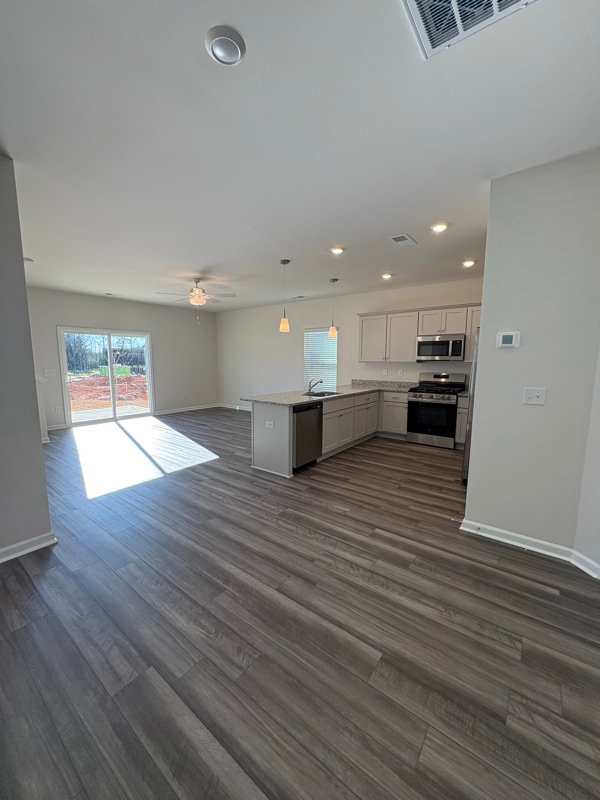 Building Photo - 209 Braxton Dr