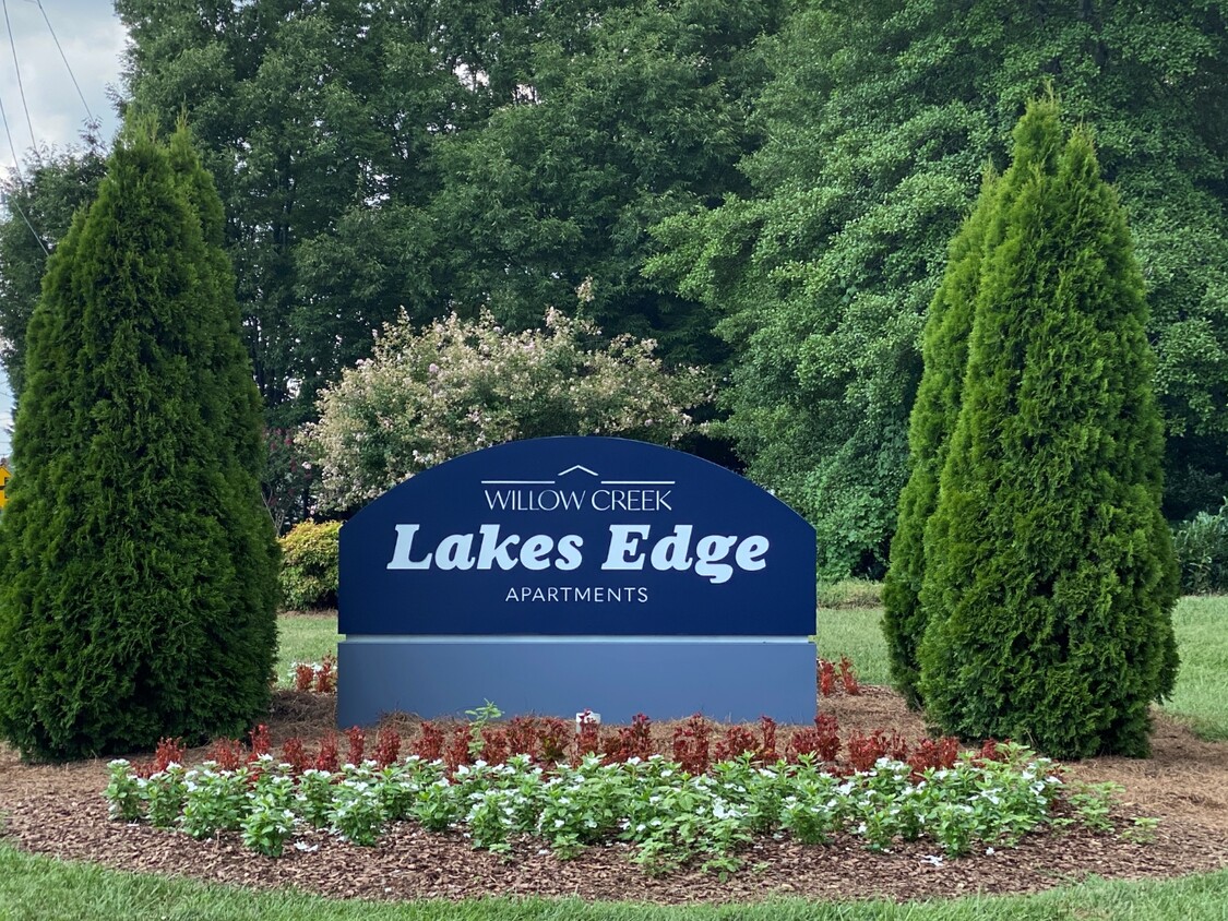 Lakes Edge Apartments Greensboro Nc