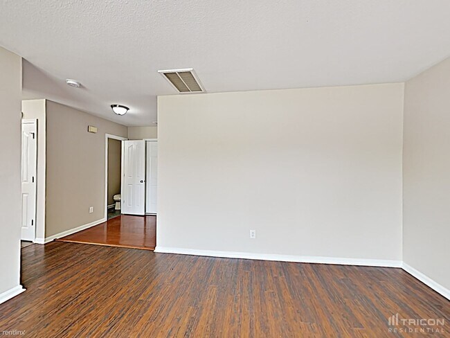 Building Photo - 4112 Dover Downs Dr