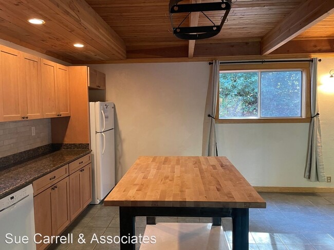 Building Photo - 1 br, 1 bath House - 13875 Green Valley Rd