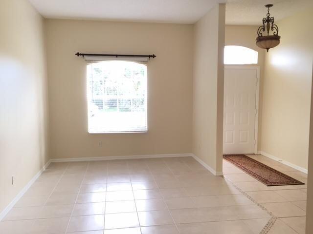 Building Photo - 2609 SW Harem Cir