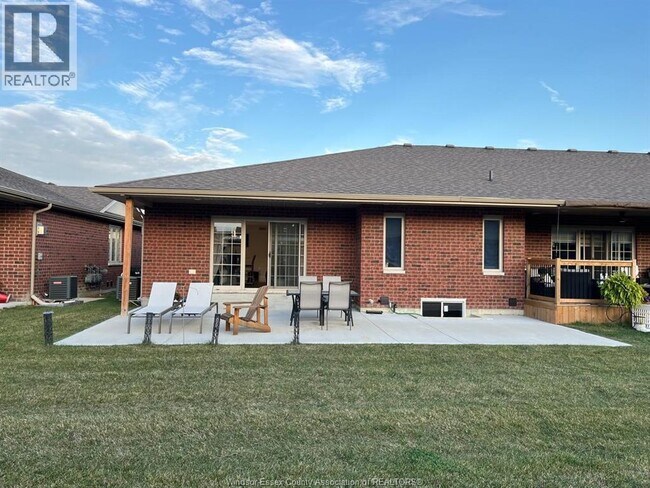 Photo du bâtiment - 1109 Peabody Ave