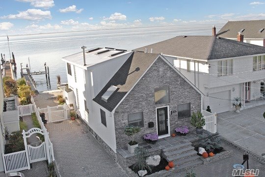 Primary Photo - 71 Bayview Ave W
