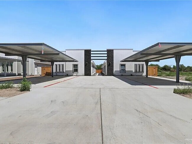 Building Photo - 3208 Briggs Rd