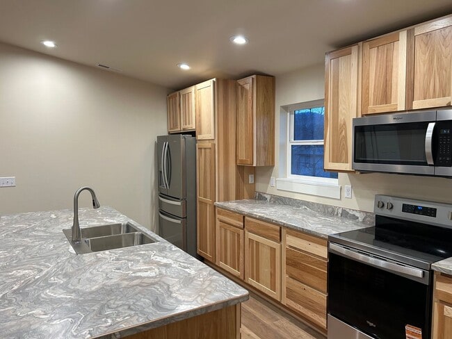 Building Photo - 306 N 21st Ave